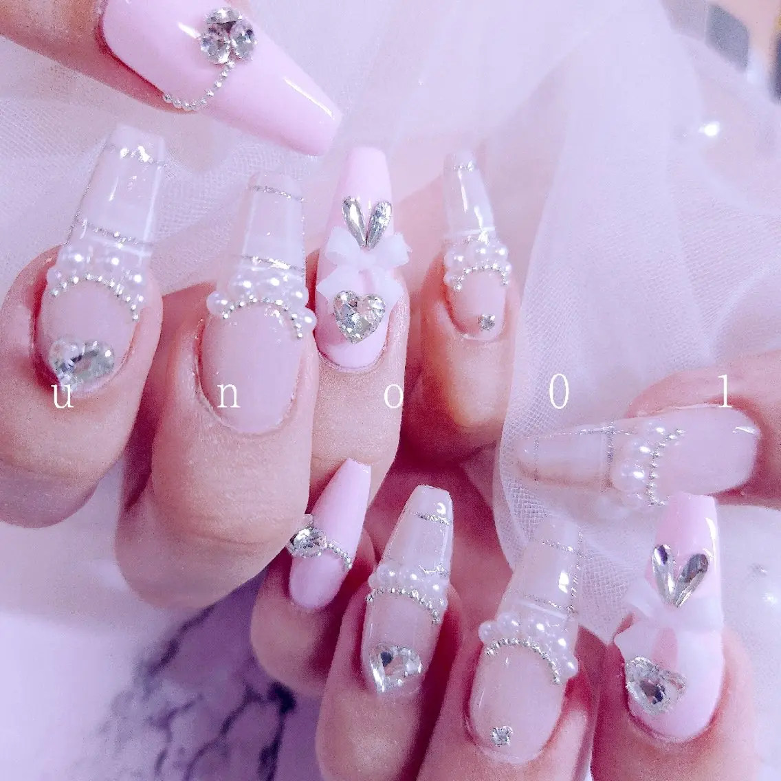ネイル ハンドネイル 梅田🦄中崎町🩵 u n o 0 1のネイルデザイン