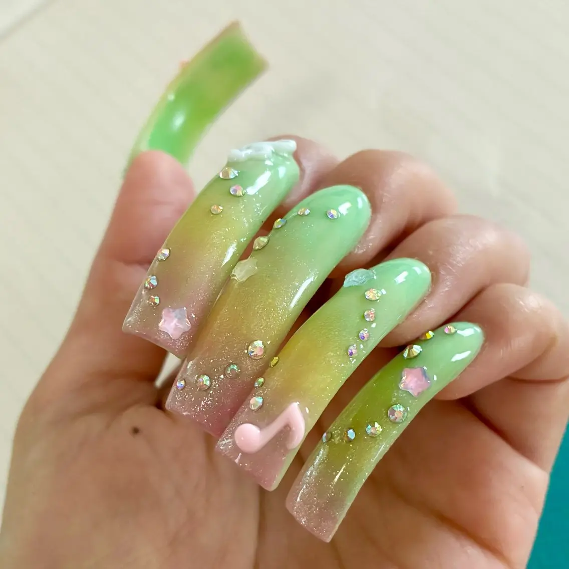 ネイル Nail ヌシん家 AKANEのネイルデザイン
