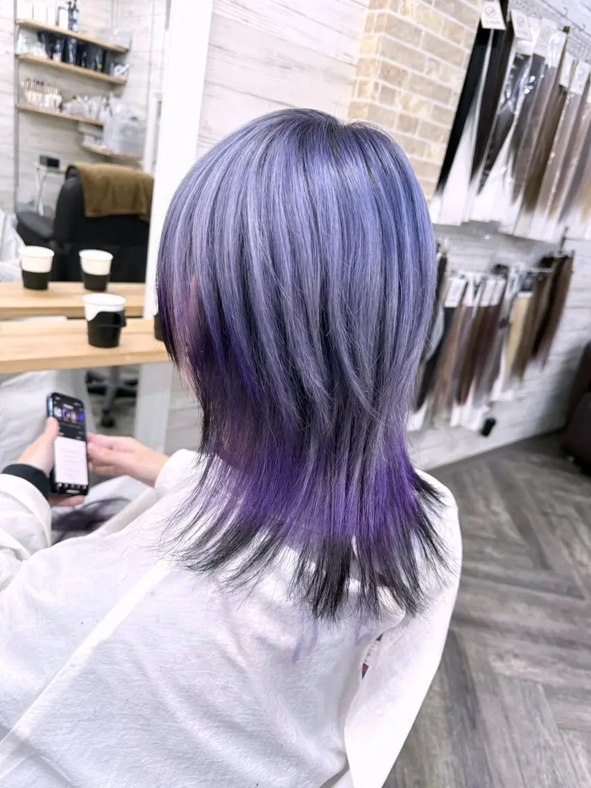 ミディアム カラー 黒髪 パープルカラー パープルブラック ウルフカット ヘアカラー 北沢 隆のヘアスタイル