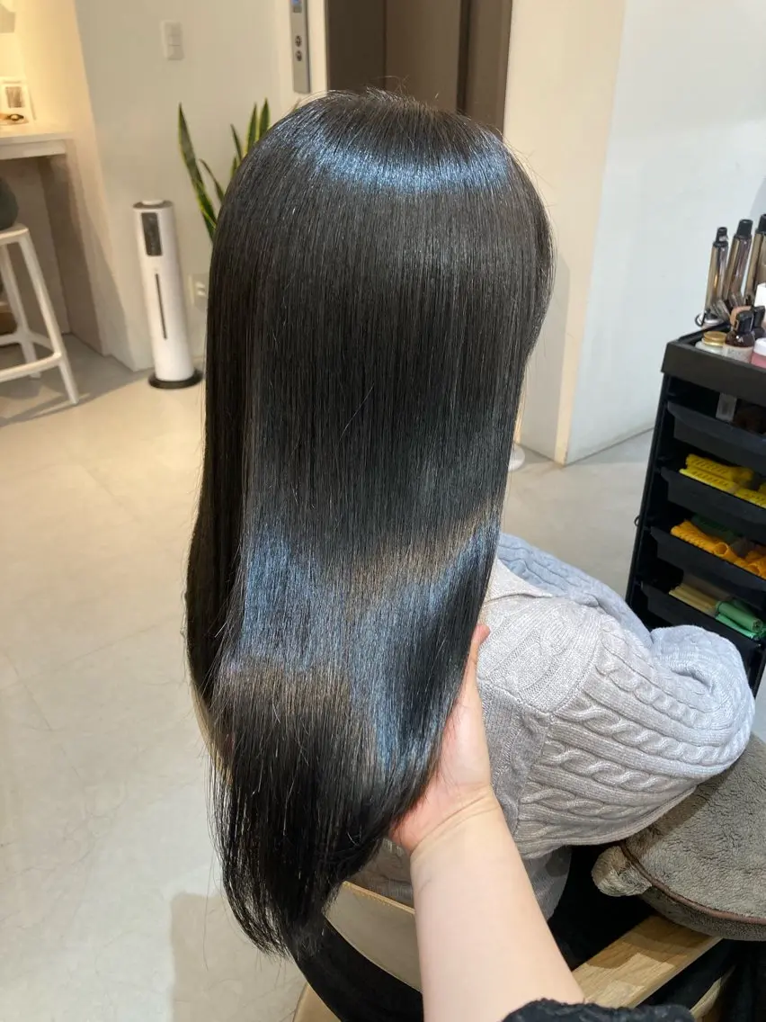 セミロング カット ヘアカラー トリートメント ✨色持ちの良い艶 カラー✨蟹江真世のヘアスタイル