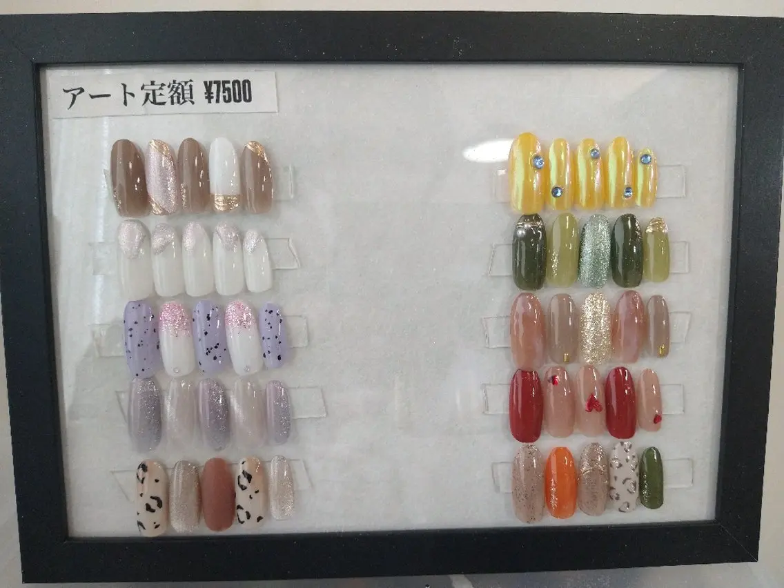 ネイル アートネイル Rich to 大須賀のネイルデザイン