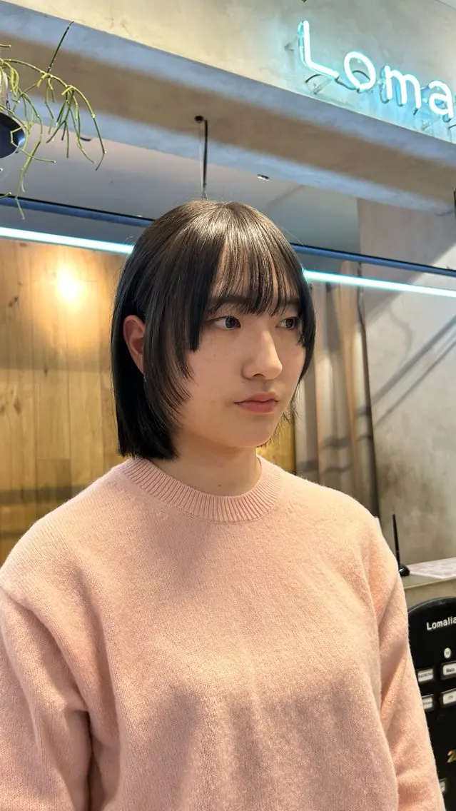 ショート カラー 切りっぱなしボブ ボブ 顔まわりレイヤー 顔周りカット レイヤーカット カット ヘアカラー ❕マンツーマン施術❕ 🍊Moemiのヘアスタイル