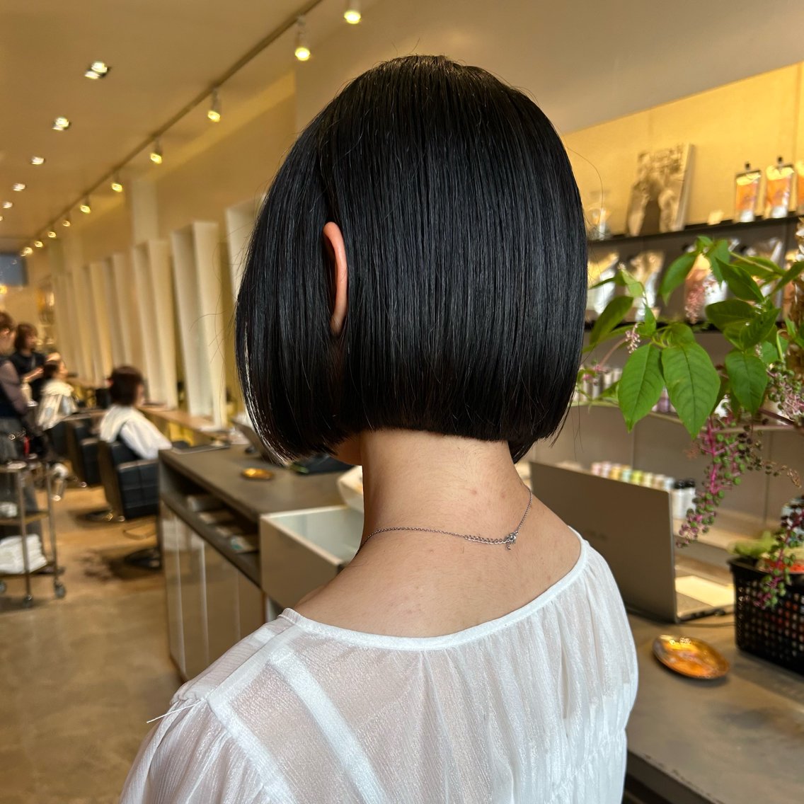 ミディアム 矢部 若葉のヘアスタイル