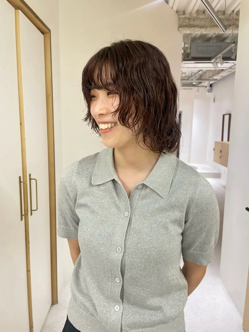 ミディアム ミディアムパーマ DEEokazaki hina.Oのヘアスタイル