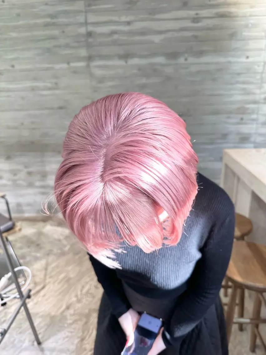 ショート カラー ヘアカラー トリートメント kai .のヘアスタイル