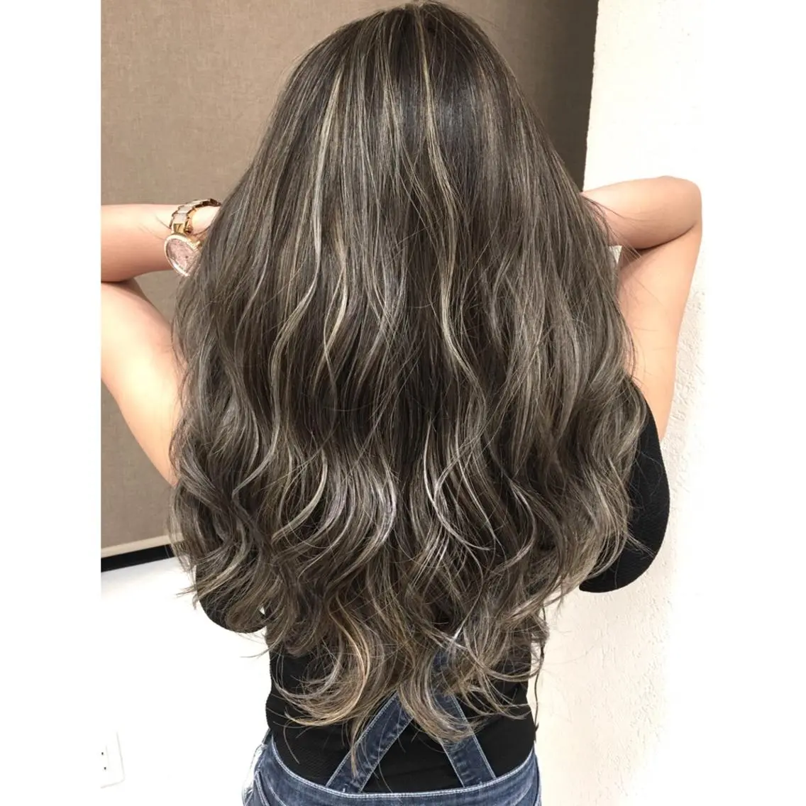 ロング カラー ハイライトカラー 3Dハイライト ハイライト ヘアカラー トリートメント 井上 一平のヘアスタイル