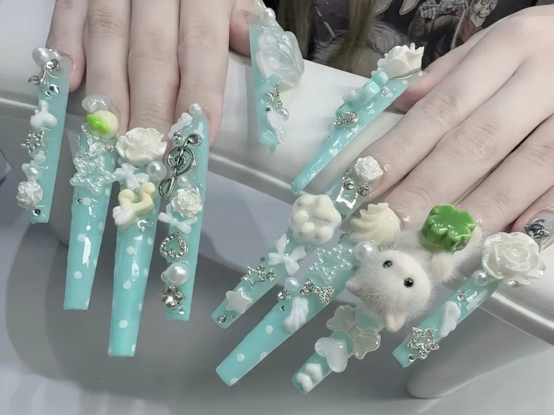 ネイル オーロラネイル ブルー フットネイル ジェルネイル 氷ネイル・うるうるネイル ハンドネイル Rin Nail 新大久保店のネイルデザイン