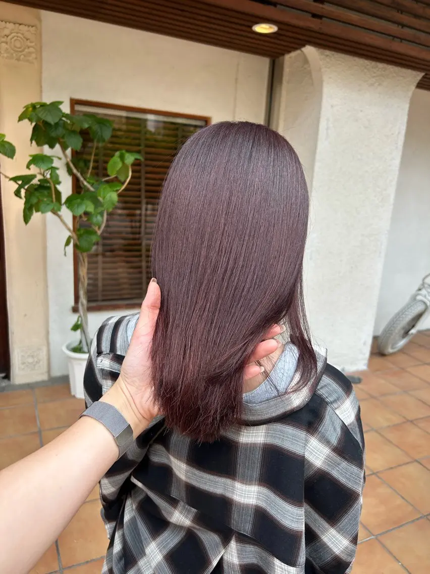 ミディアム カラー カット ヘアカラー トリートメント ヘッドスパ putri 川邉 優花のヘアスタイル
