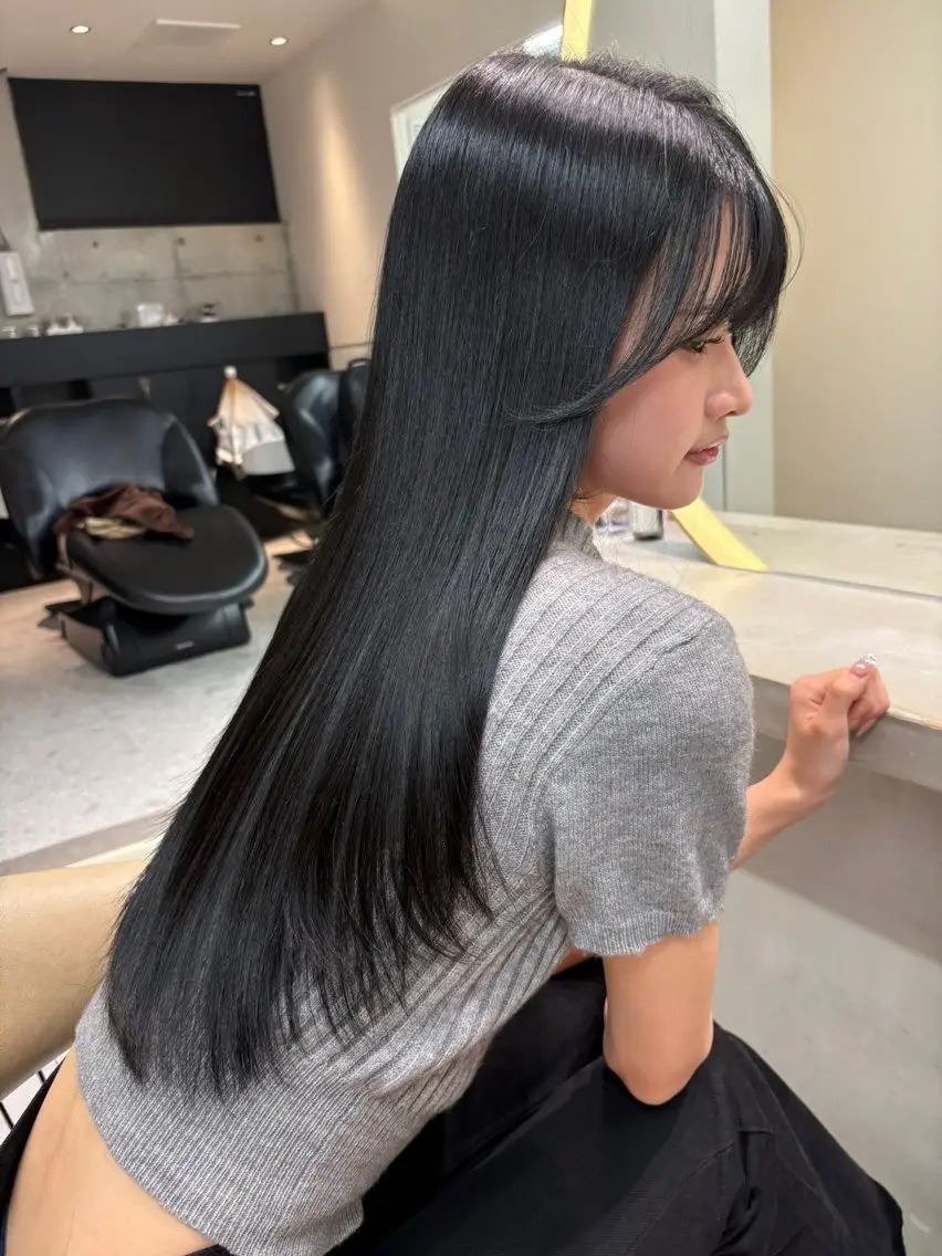 ロング 縮毛矯正 トリートメント 福岡縮毛矯正✨️ ストレート 向井和輝のヘアスタイル