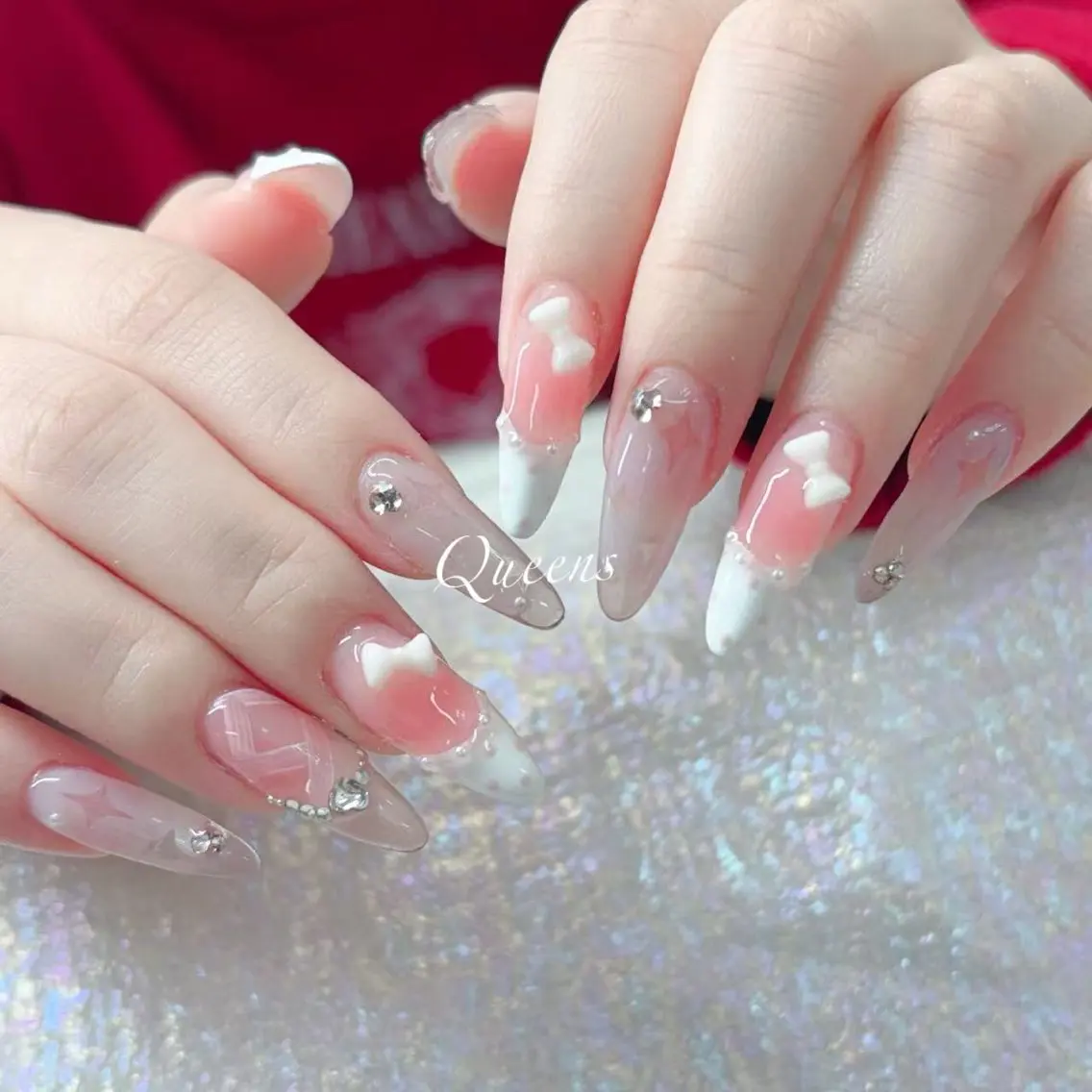 ネイル ハンドネイル Queens テイのネイルデザイン