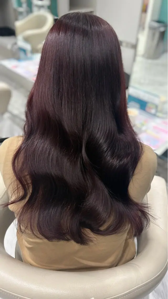 ロング カラー ヘアカラー 向井 芽衣美のヘアスタイル