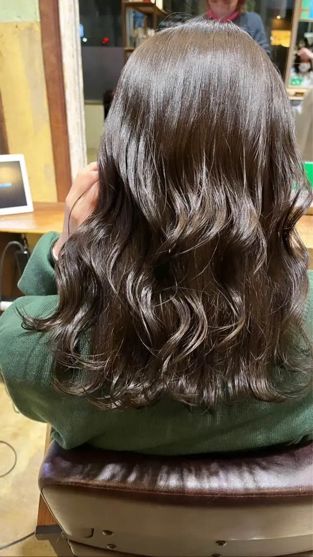 ミディアム カラー ヘアアレンジ みわ/博多 ブリーチ/メンズヘアのヘアスタイル
