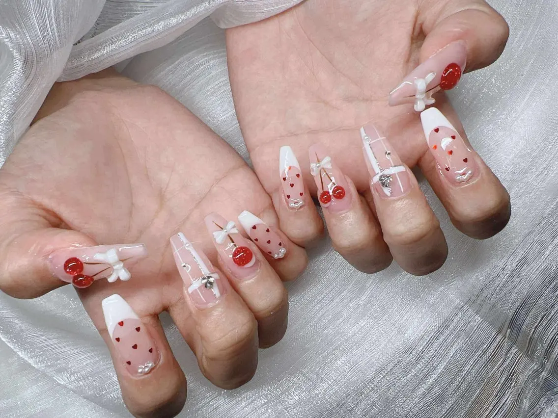 ネイル ハンドネイル Lee Nailsのネイルデザイン