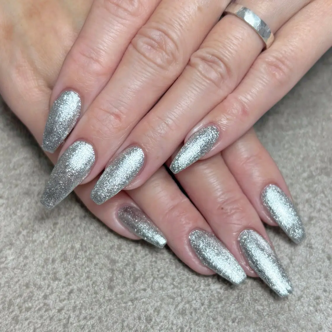 ネイル ハンドネイル nailroom DIASOMNIAのネイルデザイン