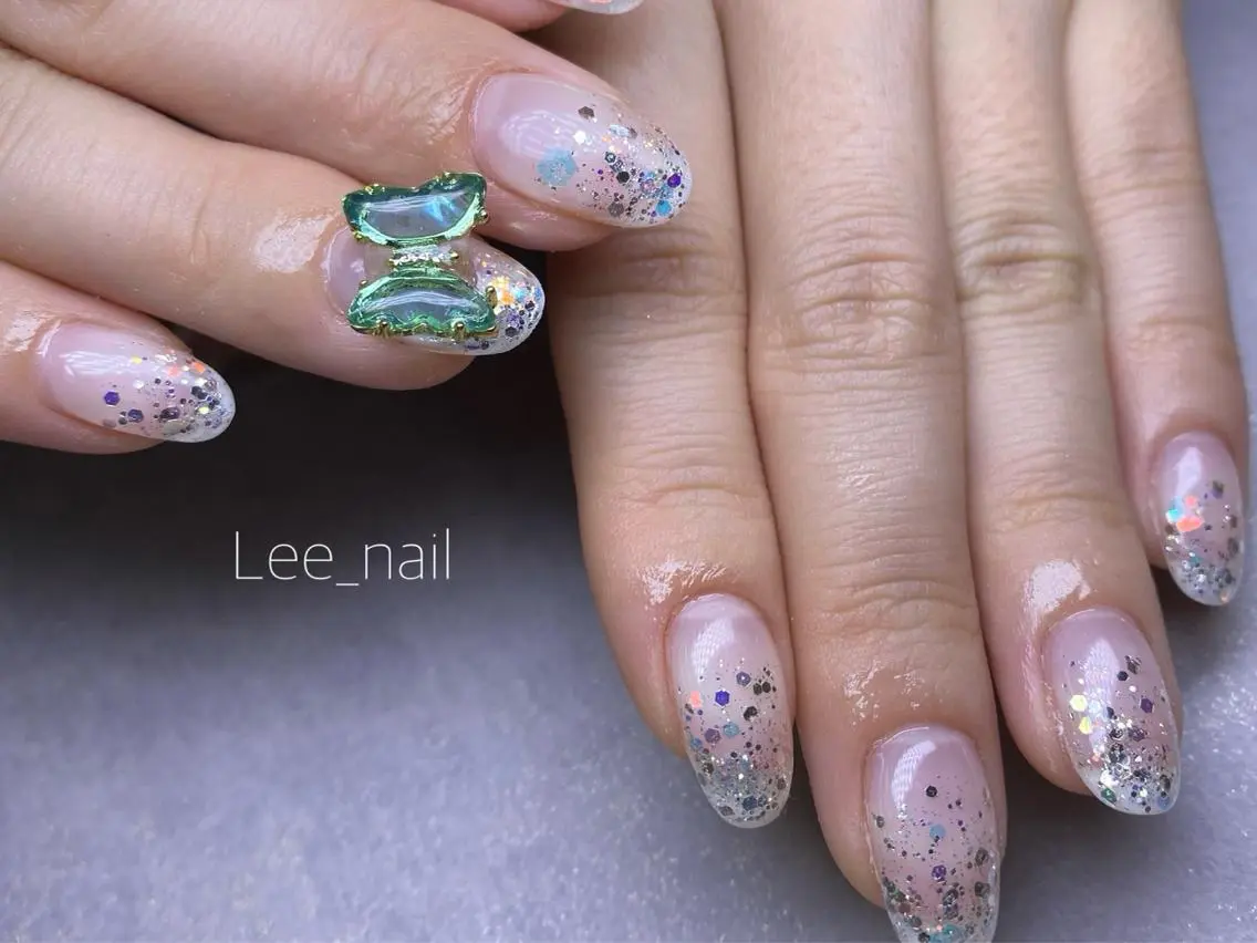 ネイル アートネイル グラデーション ラメ(グリッター) ラメグラデーション Lee_ nailのネイルデザイン