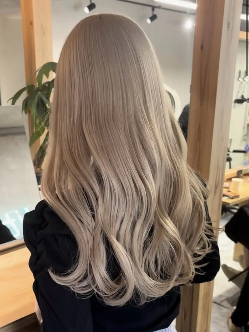 ロング カラー ヘアカラー 三宮/ハイトーン 𝐚𝐨𝐢のヘアスタイル