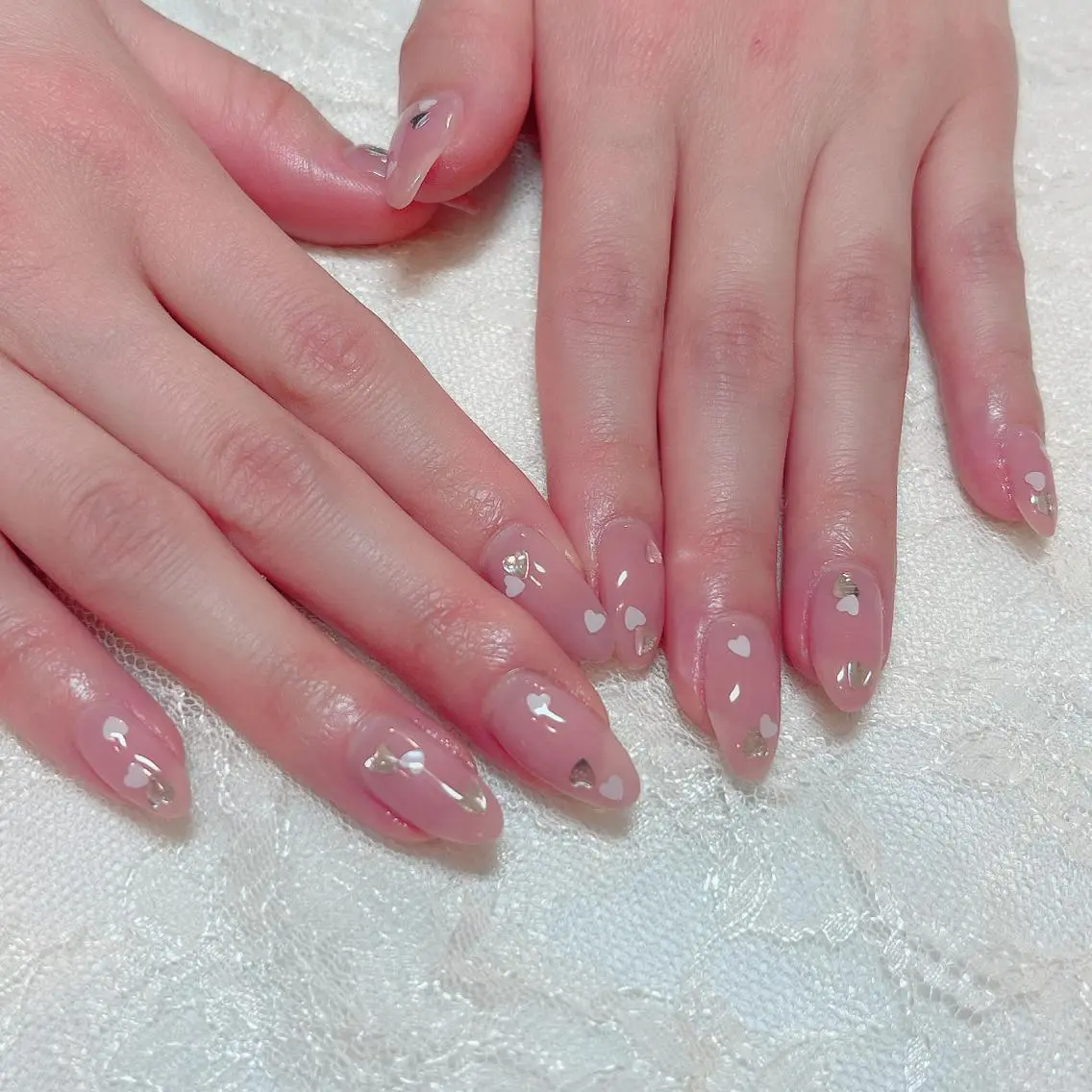 ネイル ハート シルバー ホワイト ハンドネイル aoi nailのネイルデザイン
