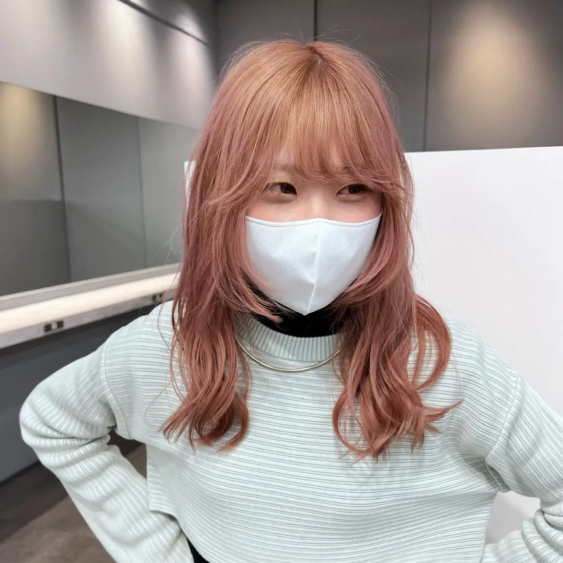 セミロング カラー ブラウンカラー ピンクカラー ピンクブラウン ウルフカット カット ヘアカラー ムラ修正💎 艶髪ハイトーン💎のヘアスタイル