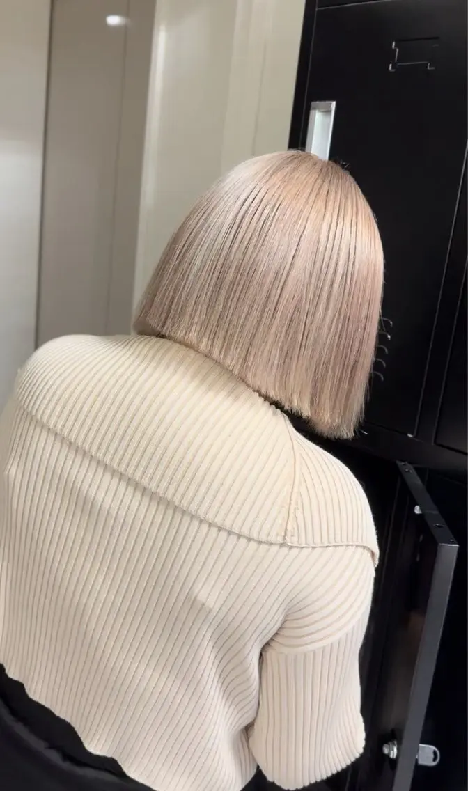 ミディアム ヘアカラー Maisonレイヤー ハッシュカット/三宮のヘアスタイル