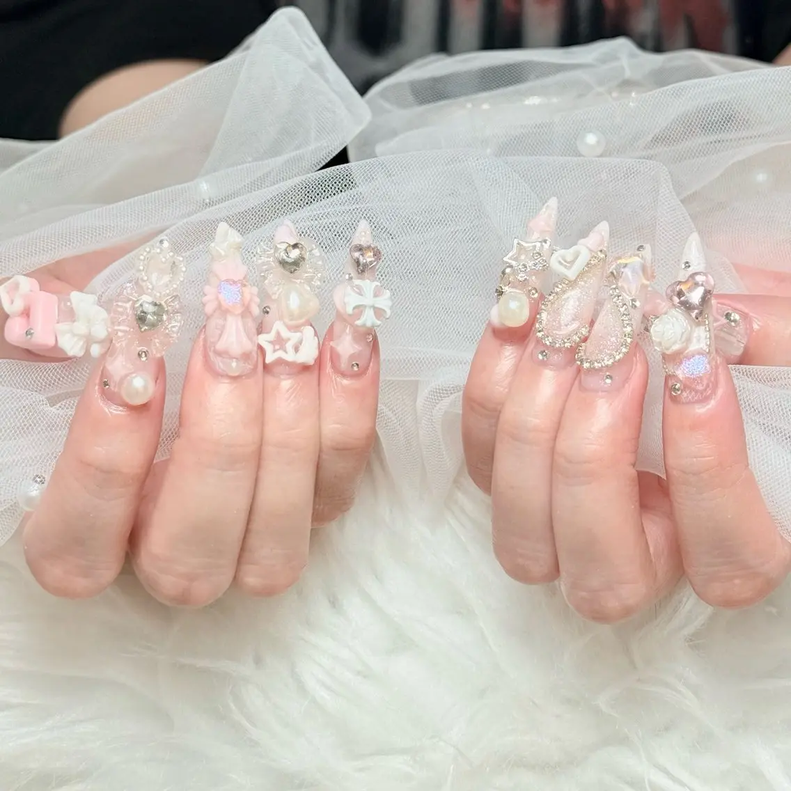 ネイル チークネイル ドット フットネイル フレンチネイル グラデーション ハンドネイル ハンドケア Nihonthy Nail 新宿のネイルデザイン