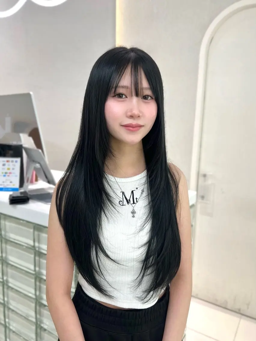 ロング 韓国風ヘア レイヤーカット GAGA AMIKAのヘアスタイル
