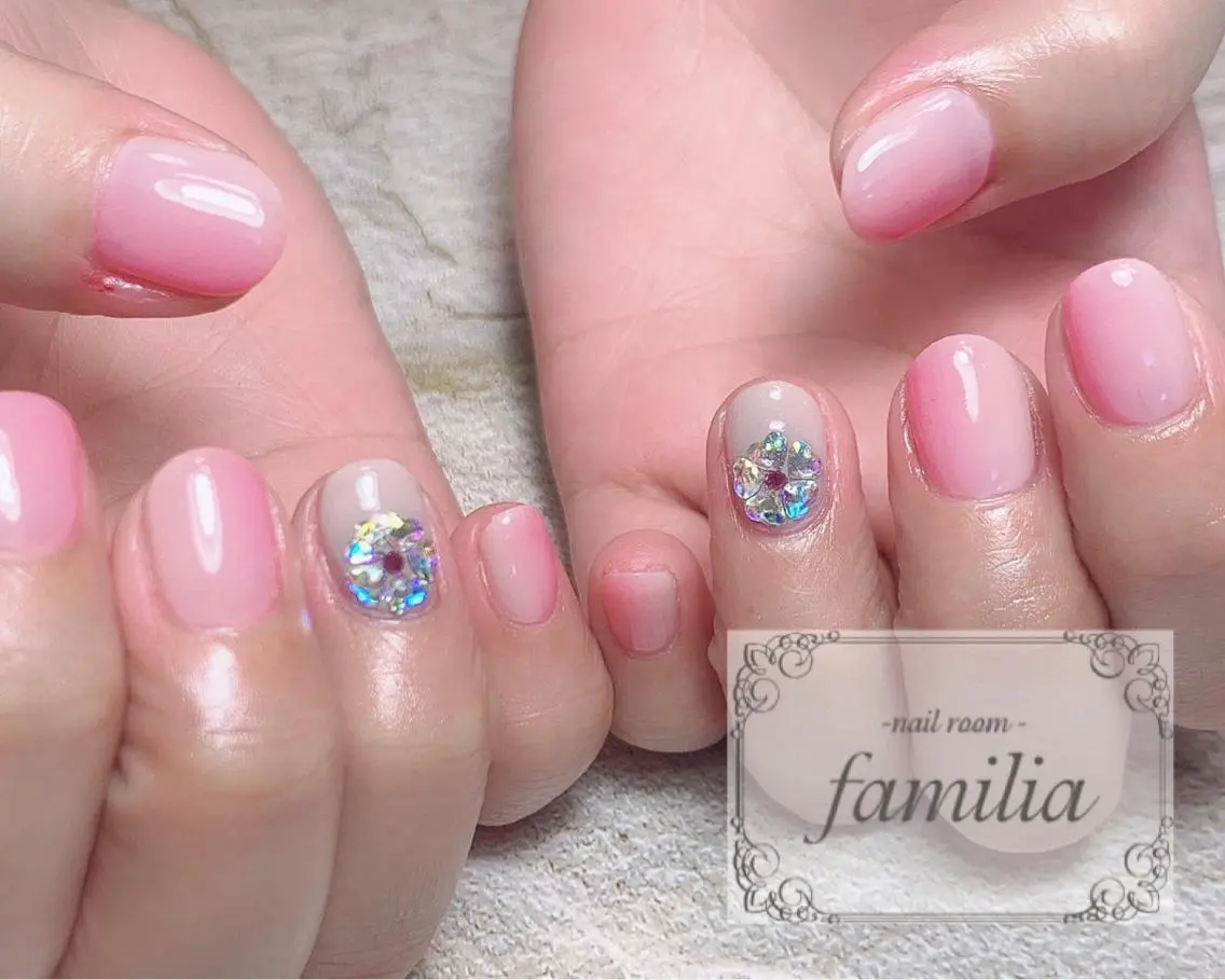 ネイル ハンドネイル -nailroom- familiaのネイルデザイン