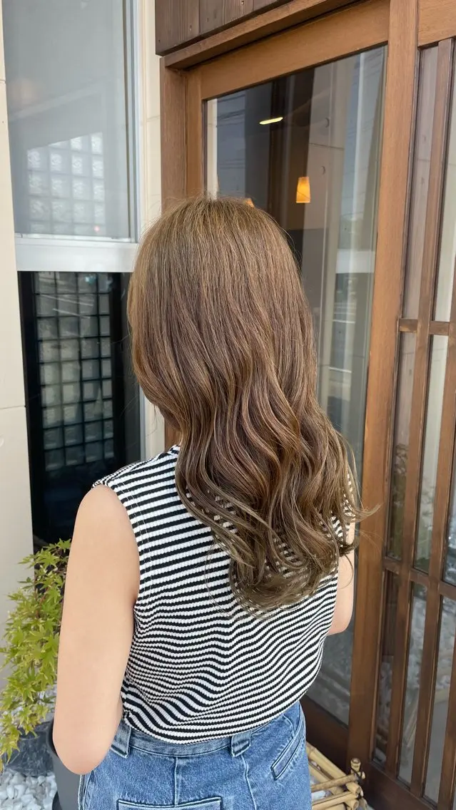 ロング カラー ベージュカラー ブリーチ ブリーチなしカラー オリーブベージュ ヘアカラー 進藤 来実のヘアスタイル