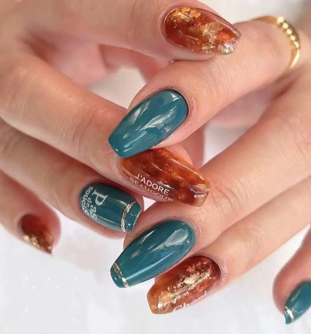 ネイル オーロラネイル フラワーネイル フットネイル フレンチネイル ジェルネイル ハンドネイル BabyYouMi nailのネイルデザイン