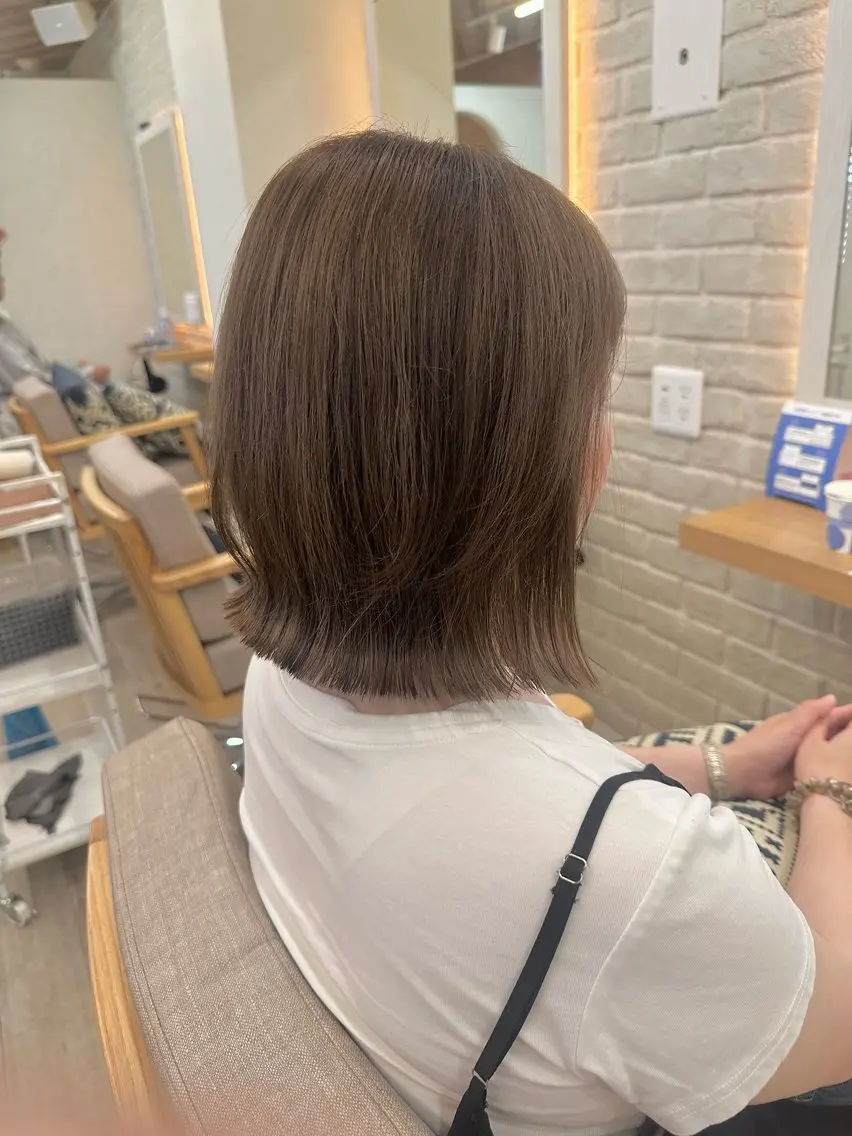 ミディアム ボブレイヤー ボブ ハイライト レイヤーカット カット ヘアカラー トリートメント ✄折橋 彩花🐶🍑のヘアスタイル