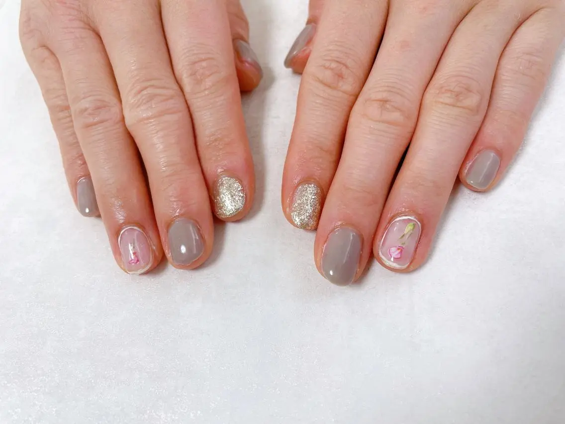 ネイル オーロラネイル フラワーネイル フットネイル フレンチネイル ジェルネイル ハンドネイル mogunail &blowのネイルデザイン