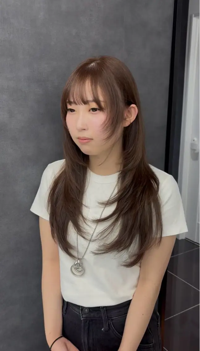 ロング ハイレイヤー レイヤーカット カット トリートメント ねね🦖 /ブリーチカラーのヘアスタイル