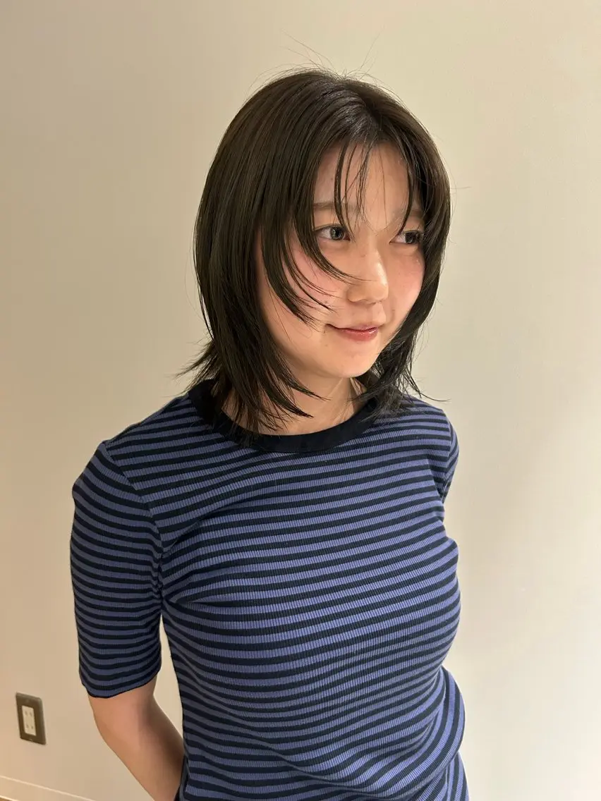 ミディアム 顔周りカット レイヤーカット カット ヘアカラー ケアカラー/レイヤー ケンショウのヘアスタイル