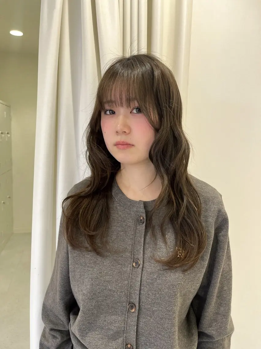 ロング カラー ベージュカラー ブリーチ 透明感カラー ダブルカラー ブリーチなしカラー カット ヘアカラー ヨシカ/透明感カラー 酸性ストレートのヘアスタイル