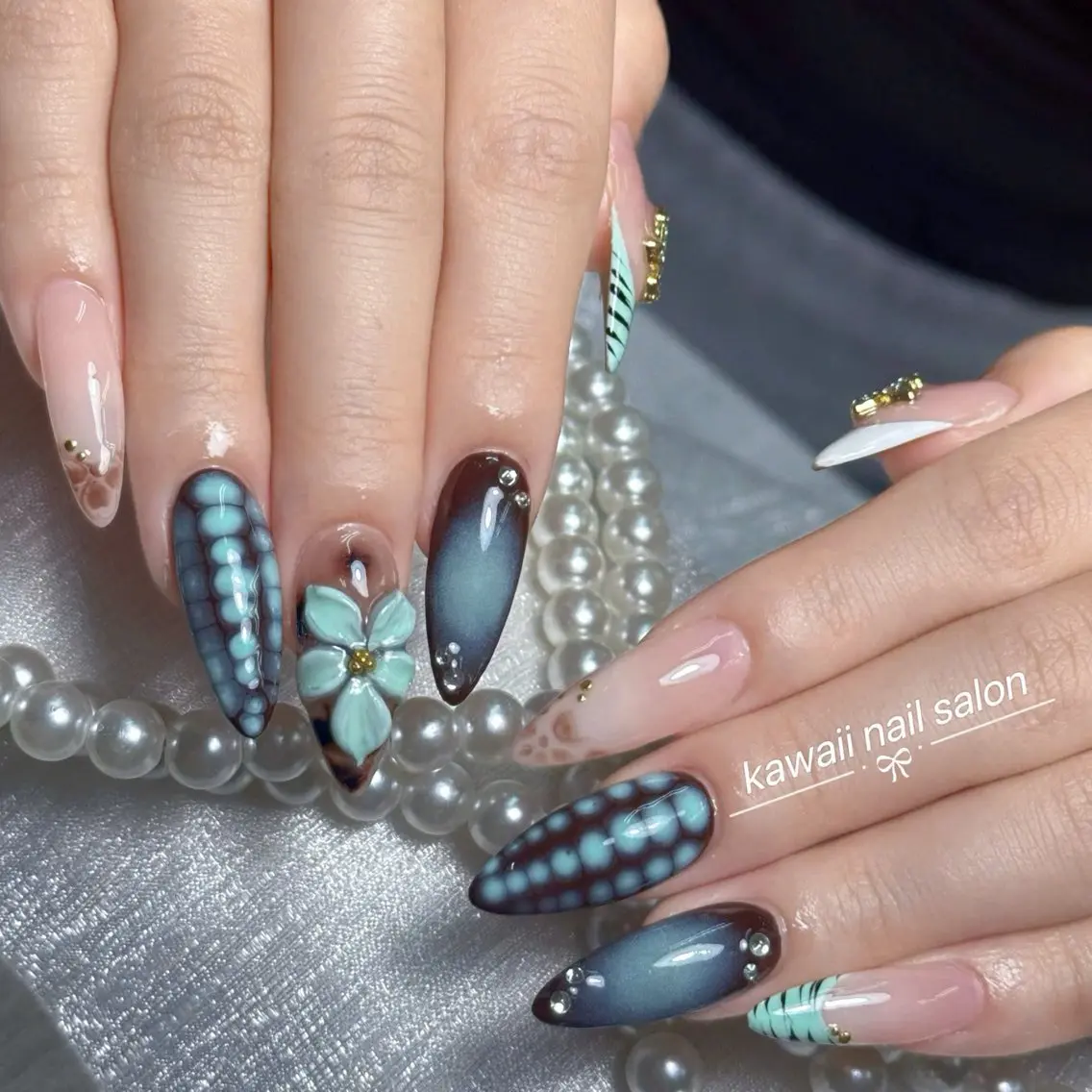 ネイル ドット フレンチネイル 韓国ネイル マグネットネイル オフィスネイル Kawaii Nail Salonのネイルデザイン
