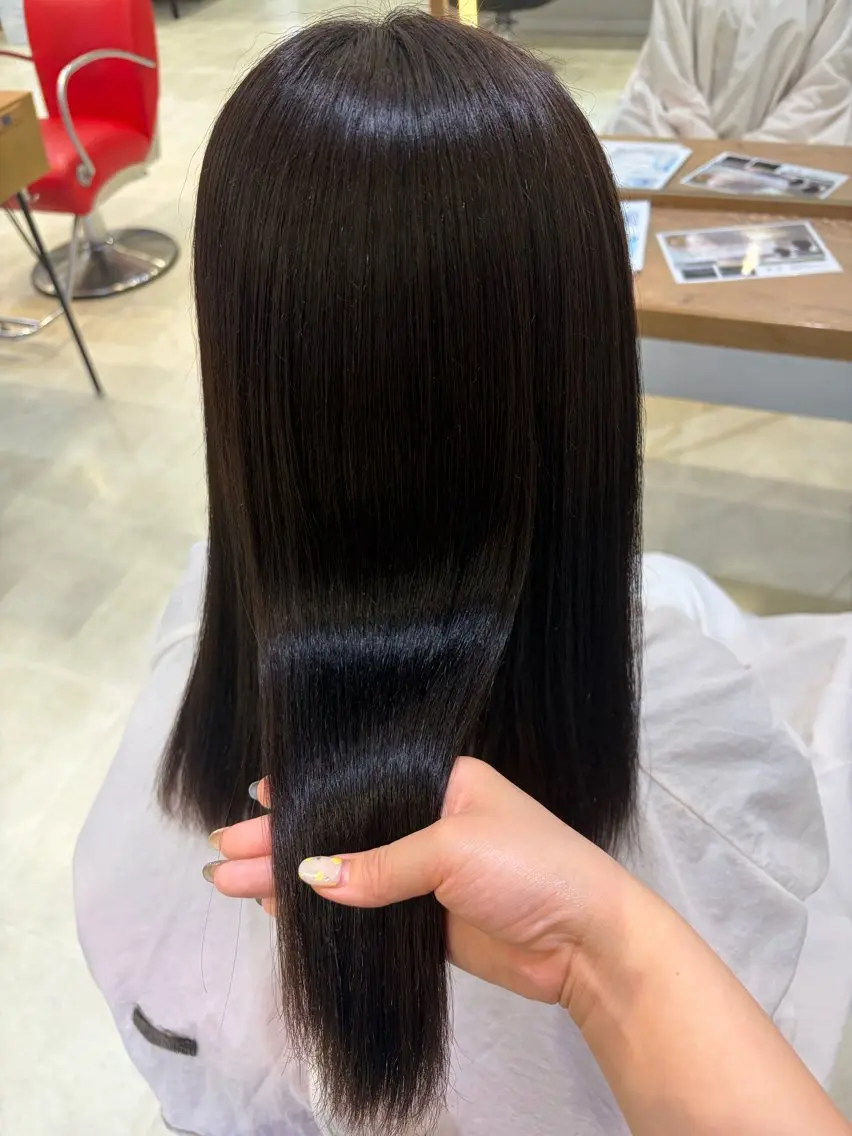 セミロング 縮毛矯正 トリートメント ナチュラル／透明感 💎maoのヘアスタイル