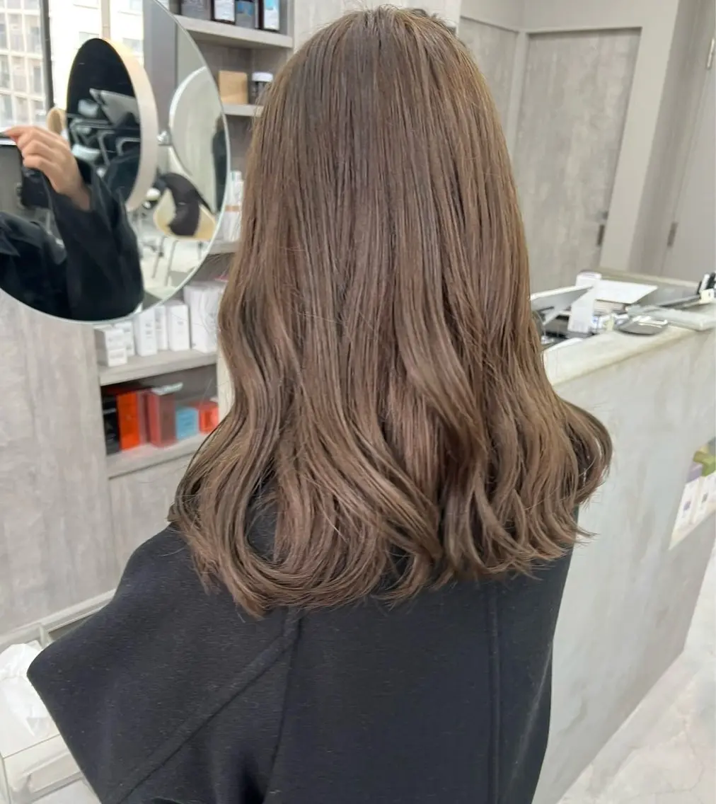 セミロング ヘアカラー kurune chikaのヘアスタイル