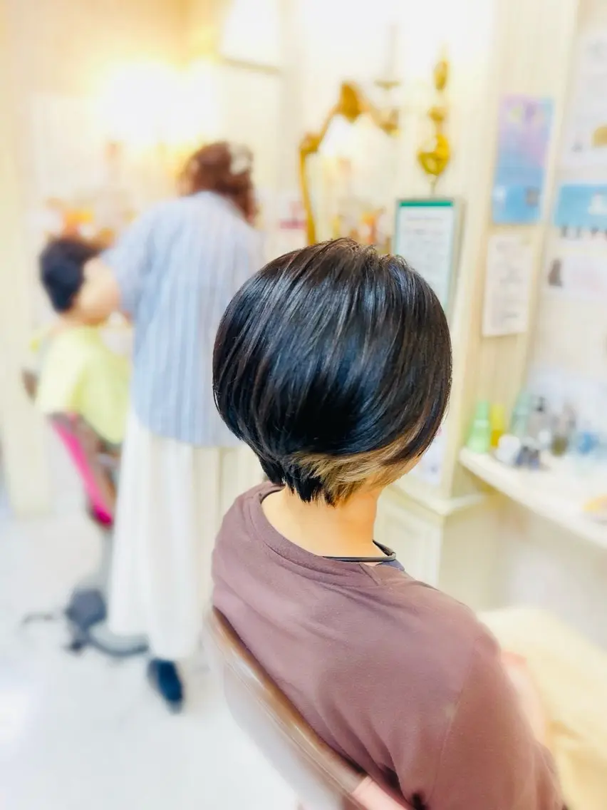 ショート ボブ カット 菅沼 美咲のヘアスタイル