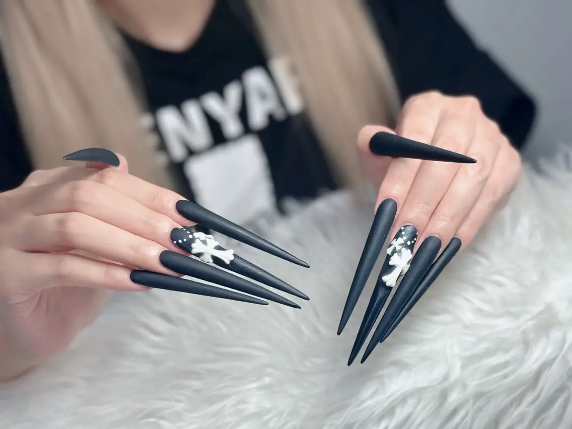 ネイル チークネイル フレンチネイル キラキラネイル 韓国ネイル マグネットネイル ハンドネイル Chibi h.babynailのネイルデザイン