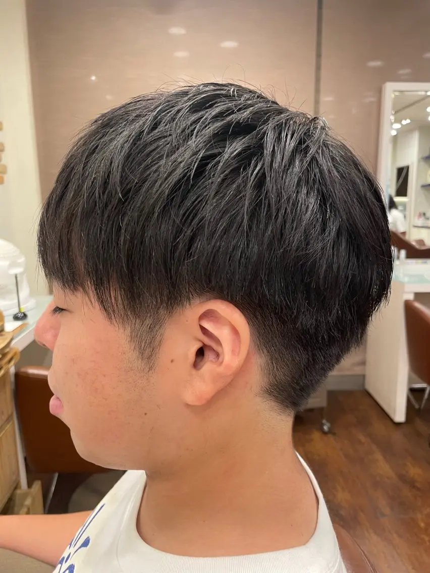 ショート メンズ マッシュ 刈り上げ 井上 悠人のヘアスタイル