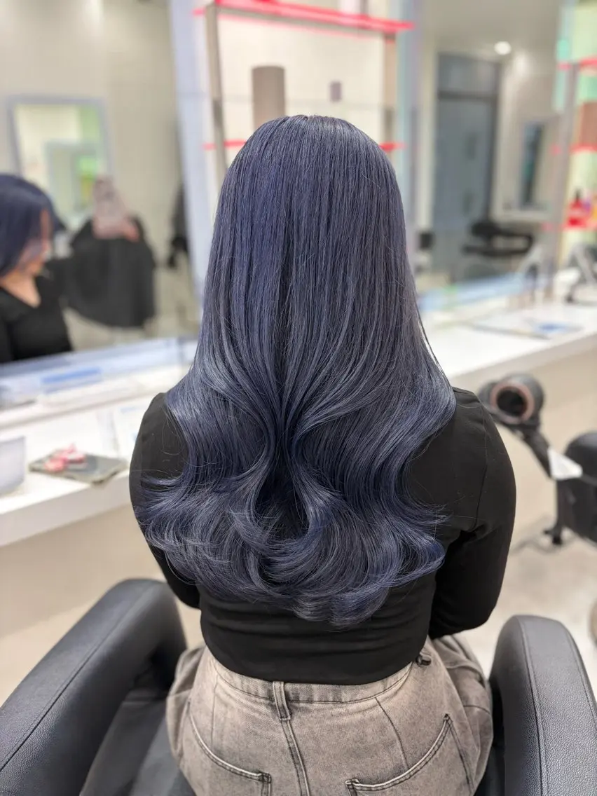 ロング カラー ヘアカラー 佐藤 笑瑠のヘアスタイル
