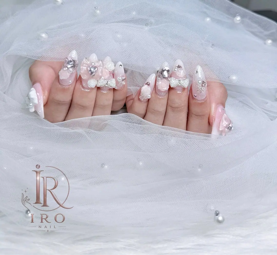 ネイル ハンドネイル IRO Nail Studioのネイルデザイン