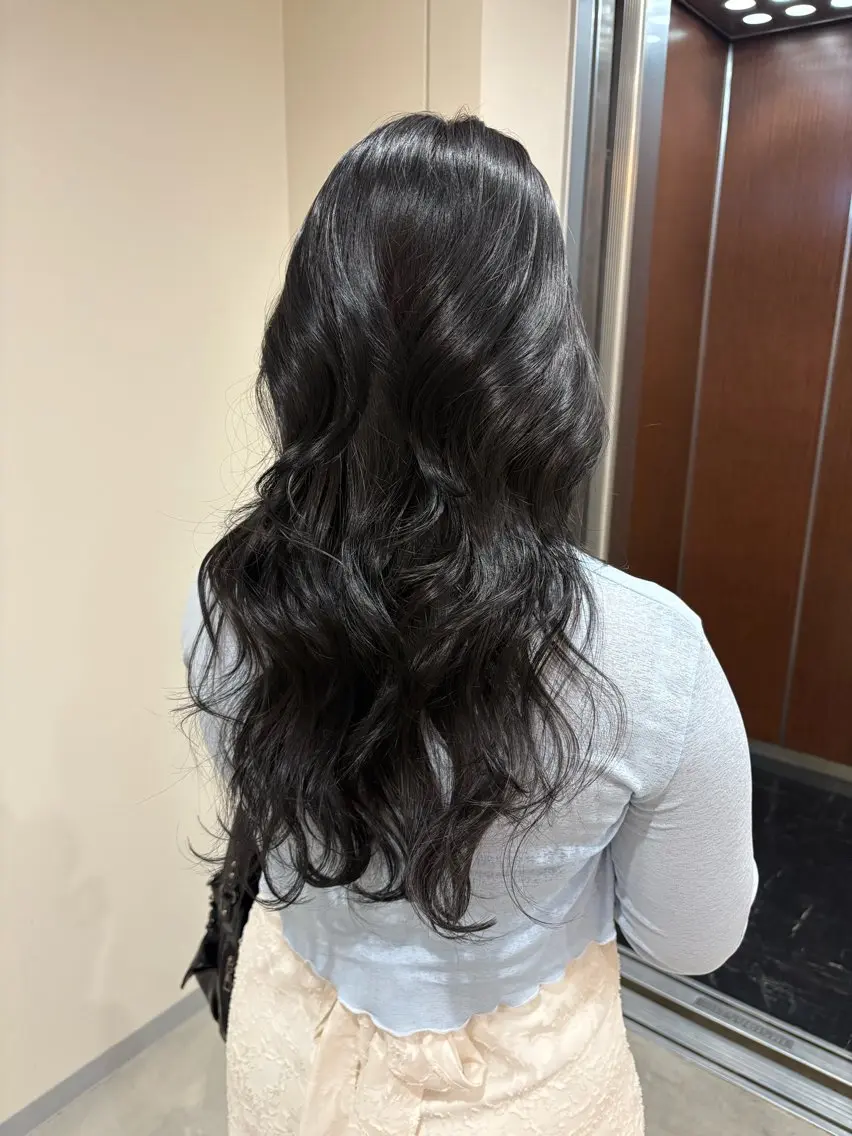 ロング ヘアカラー トリートメント yuika .のヘアスタイル