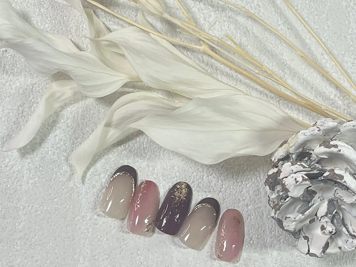 ネイル オーロラネイル フットネイル フレンチネイル ジェルネイル マグネットネイル ハンドネイル kiki nail &brow二子玉川のネイルデザイン