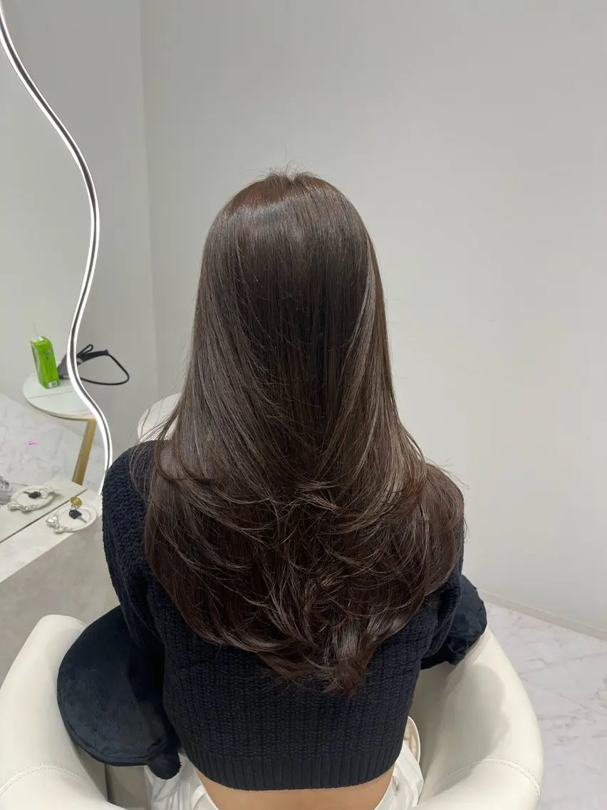 ロング カラー ブリーチ ブラウンカラー 透明感カラー ブリーチなしカラー 髪質改善 カット ヘアカラー トリートメント 𝑹𝒊𝒉𝒐🎀 名駅/大人韓国ヘアのヘアスタイル