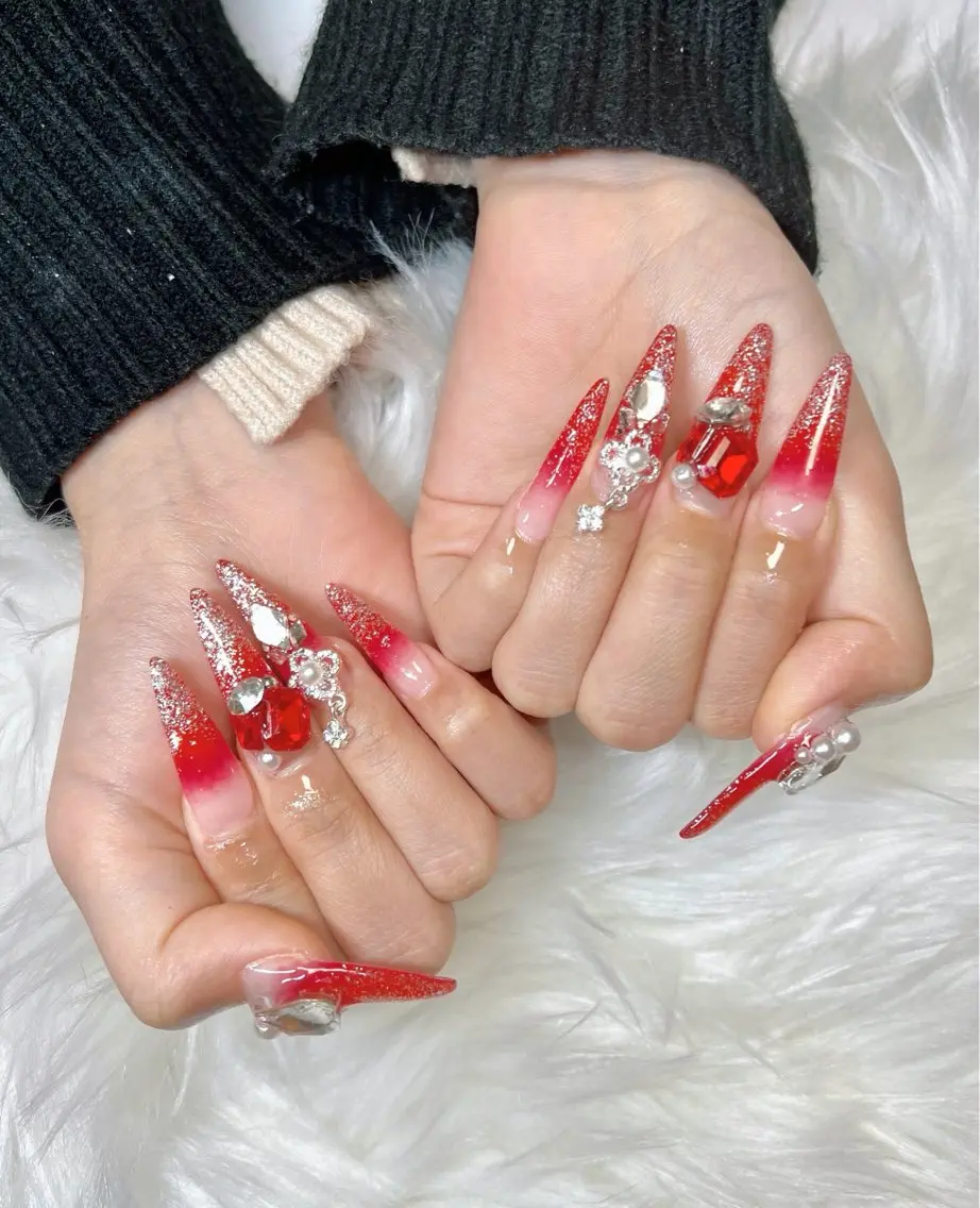 ネイル 成人式 ロングネイル ハンドネイル CHARME 🤎〔RINA〕のネイルデザイン