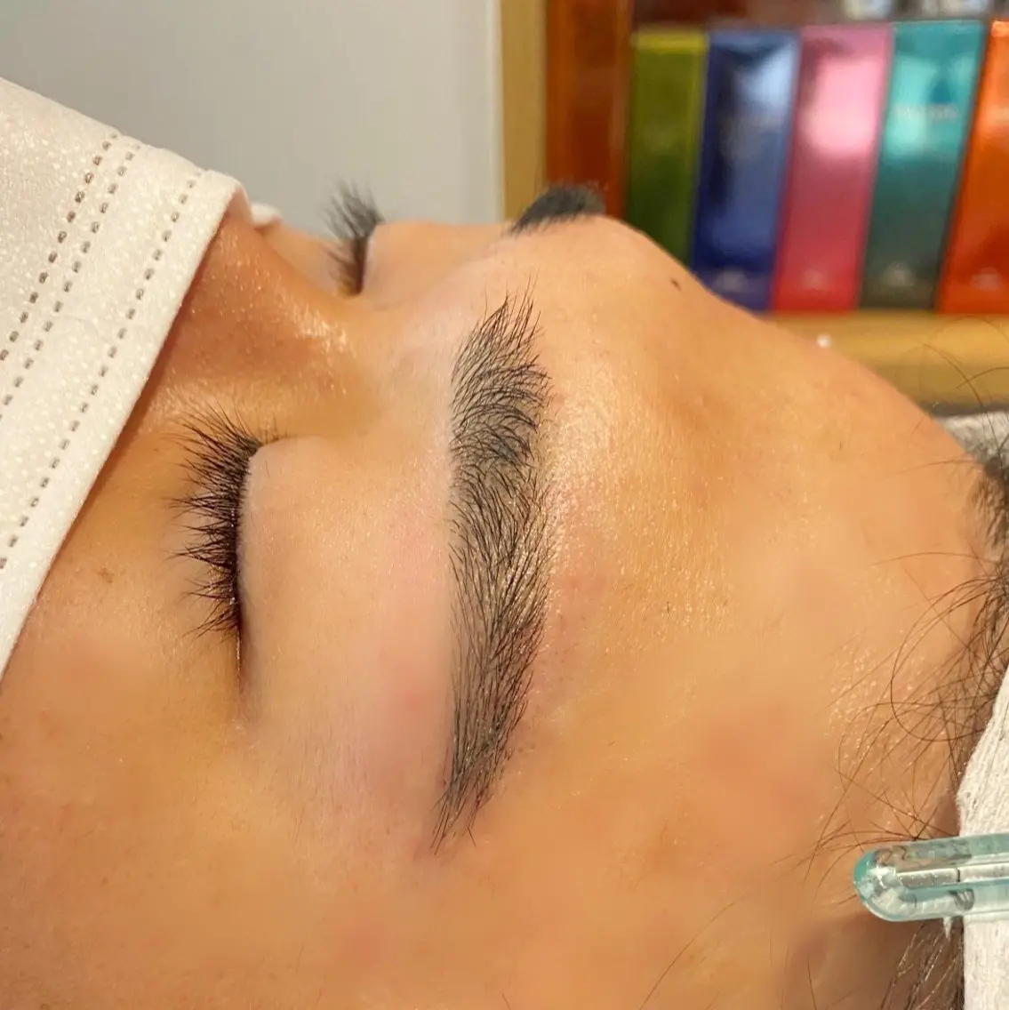アイブロウ ワックス脱毛 眉カット 巻ける縮毛矯正/ 堺 健人のヘアスタイル