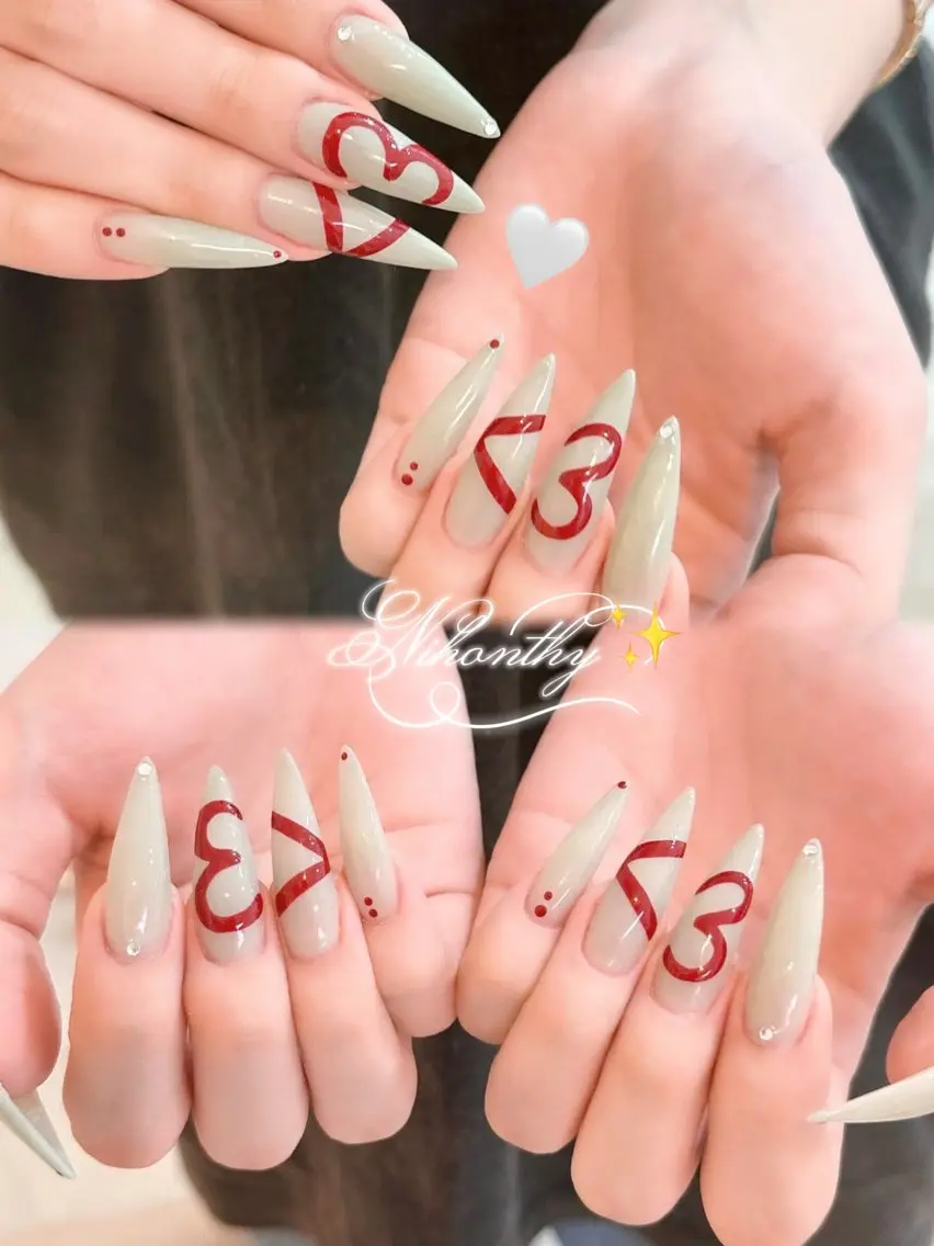 ネイル チークネイル ドット フットネイル フレンチネイル グラデーション ハンドネイル ハンドケア Nihonthy Nail 新宿のネイルデザイン