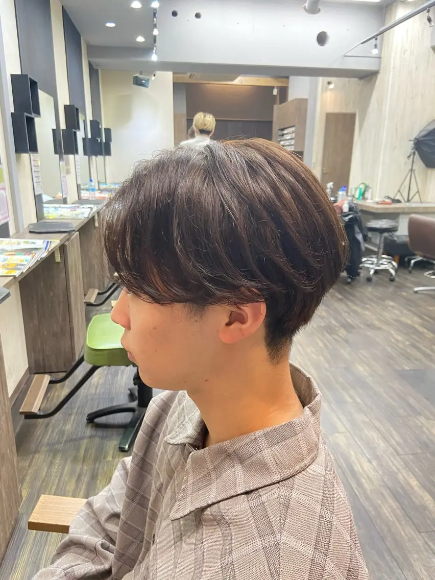 ミディアム カット 仁和山 晃のヘアスタイル