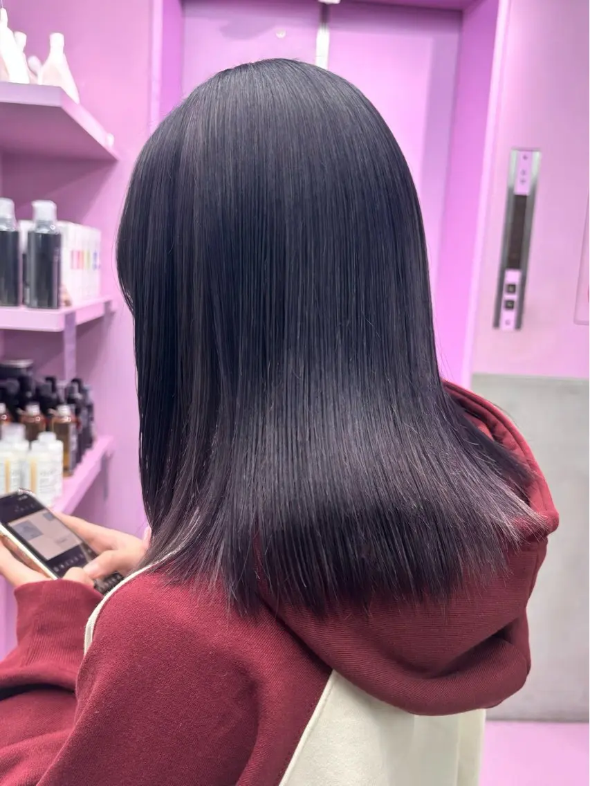ミディアム パープルカラー ハイトーン 🌷ハルミ🌷のヘアスタイル