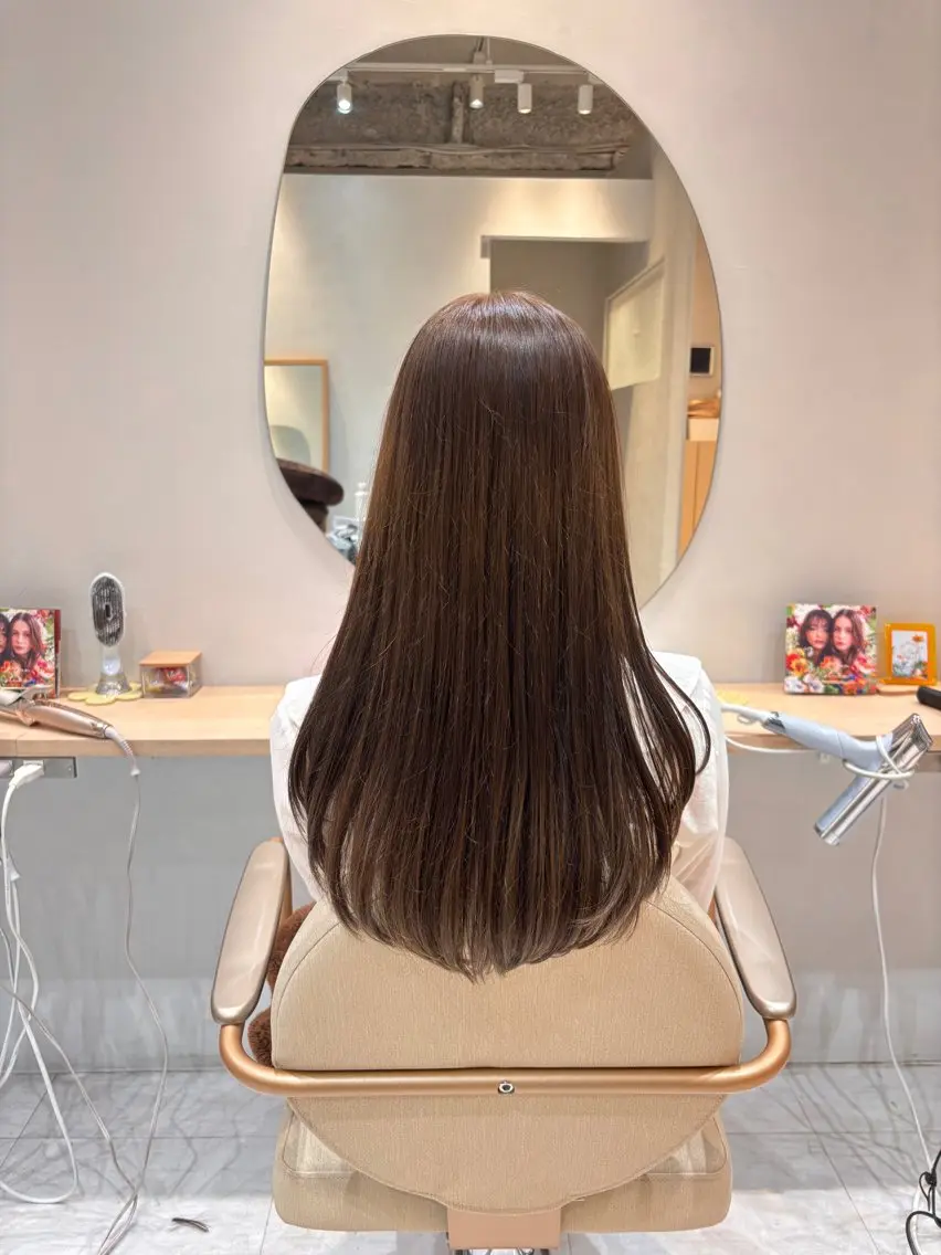 ロング カラー ベージュカラー 小林 琉花のヘアスタイル